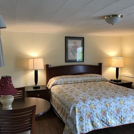 Royale Coach Motor Lodge Hampton Extérieur photo