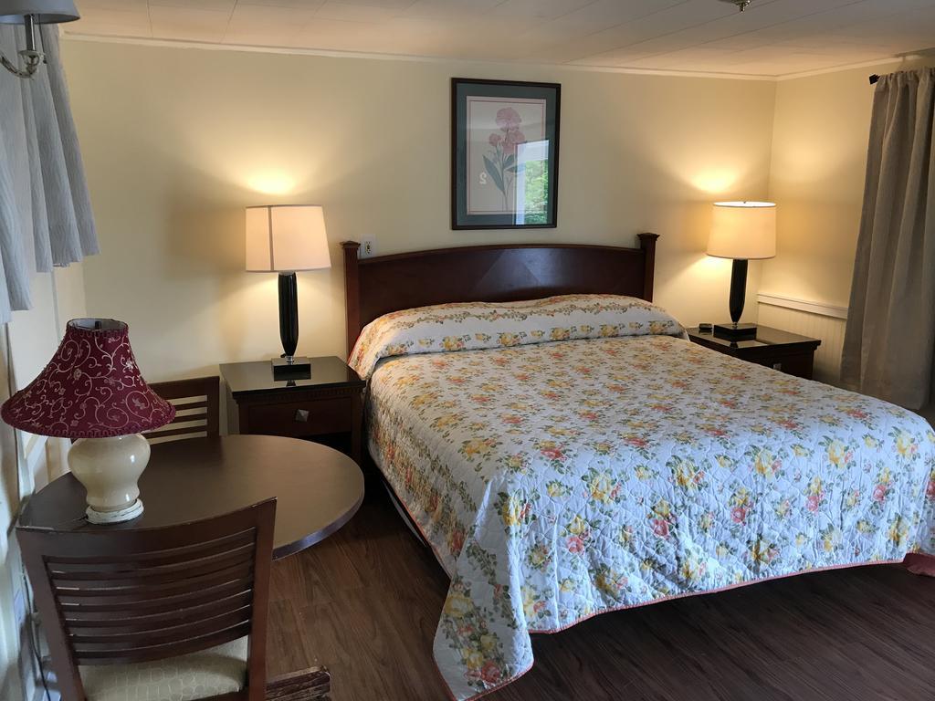 Royale Coach Motor Lodge Hampton Extérieur photo