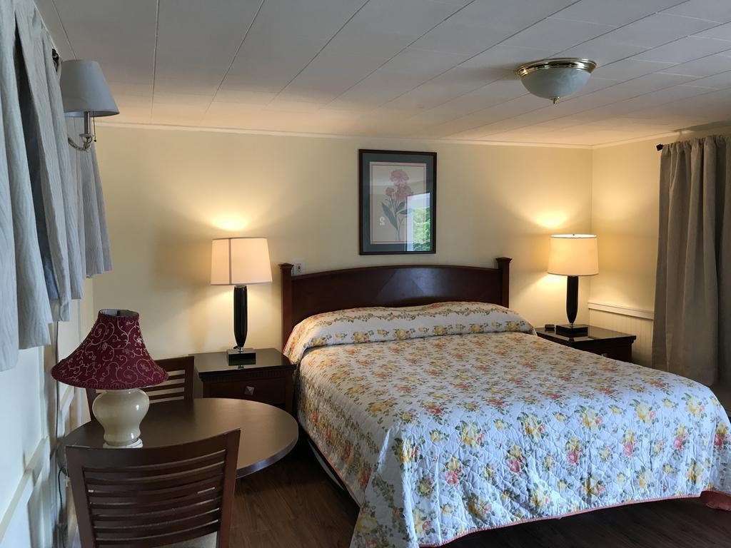 Royale Coach Motor Lodge Hampton Extérieur photo