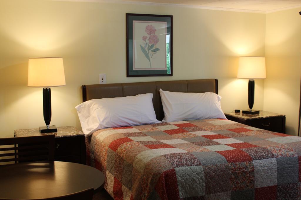 Royale Coach Motor Lodge Hampton Extérieur photo