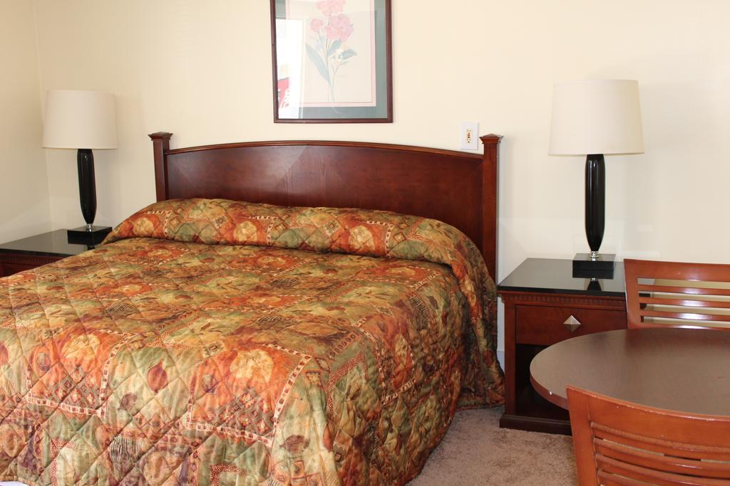 Royale Coach Motor Lodge Hampton Extérieur photo